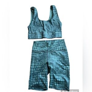 Fabletics green set
